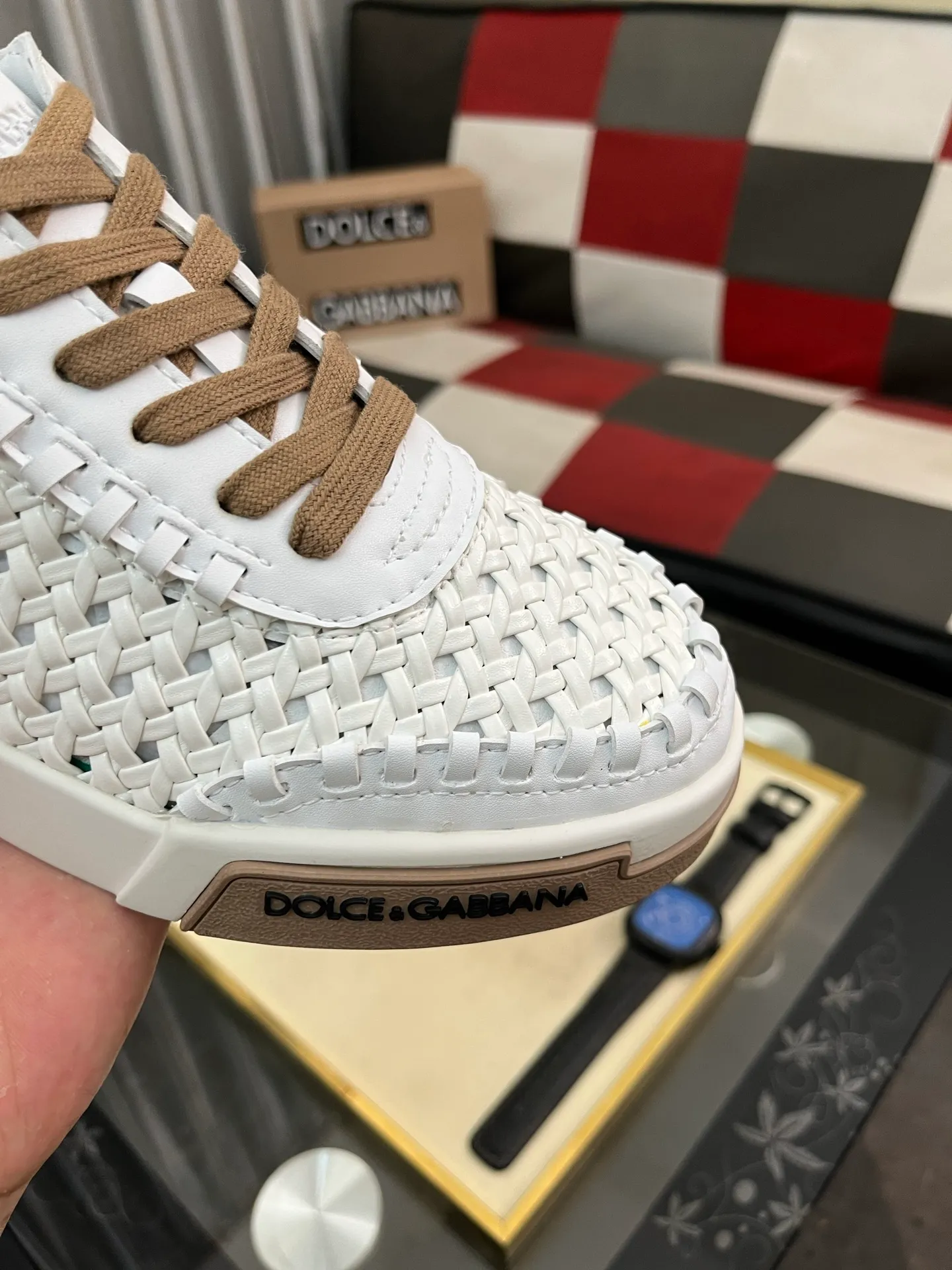 Men's shoes 💰458⌚️⌚️DG's latest popular casual shoes 🔥🔥, the tongue has the brand's iconic details, and the combination of silk cowhide and cow suede enhances the style. Fashionable and versatile, it can complement any look. Create an exquisite design with unique dynamic vitality and modern atmosphere, showing modern elegance. Size: 38-463️⃣Colors available